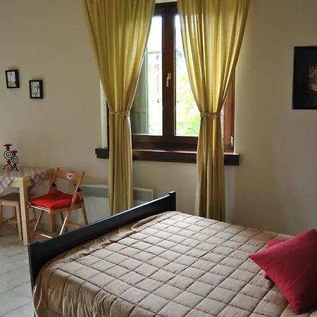 Apartament Machi *